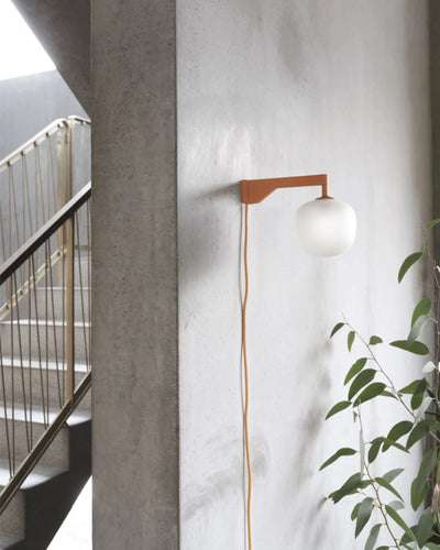 Muuto Rime wall lamp, orange