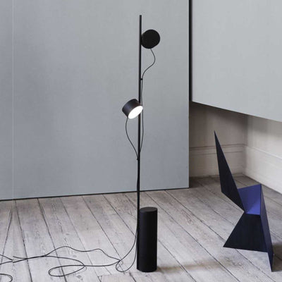 Muuto Post floor lamp, black