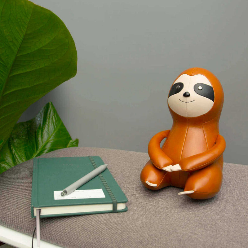 Zuny Paperweight Sloth, tan/wheat