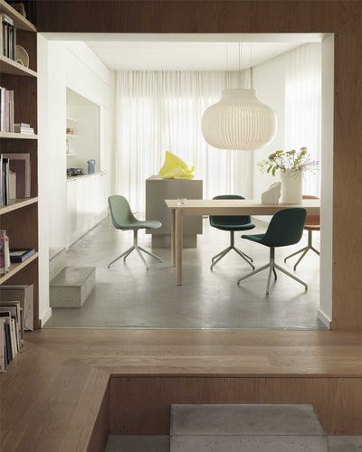 Muuto Linear Wood table, oak (140x85 cm)