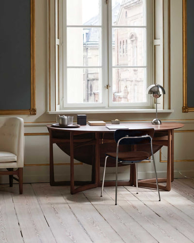 &tradition AV2 Pavilion armchair, walnut/chrome