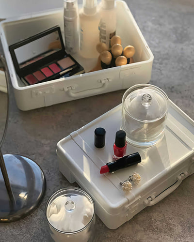 Hachiman Trunk Story, white (small)