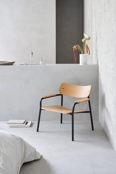 Tiptoe Étude lounge chair