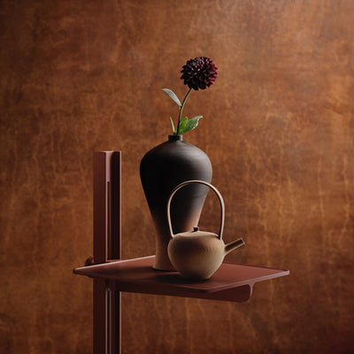 String Museum sidetable, Red rust