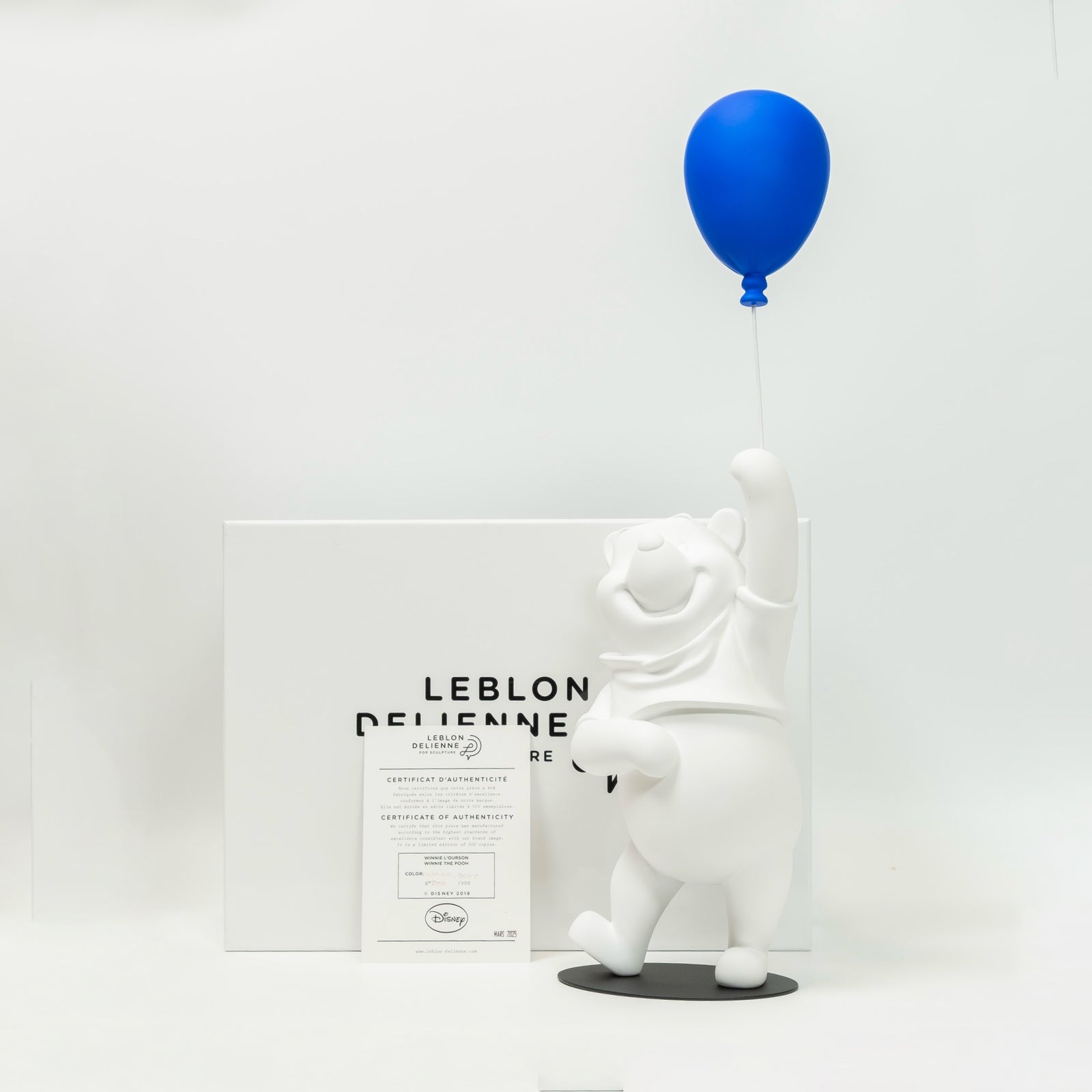 refurbished | Leblon Delienne Winnie The Pooh 52cm, matt white & blue