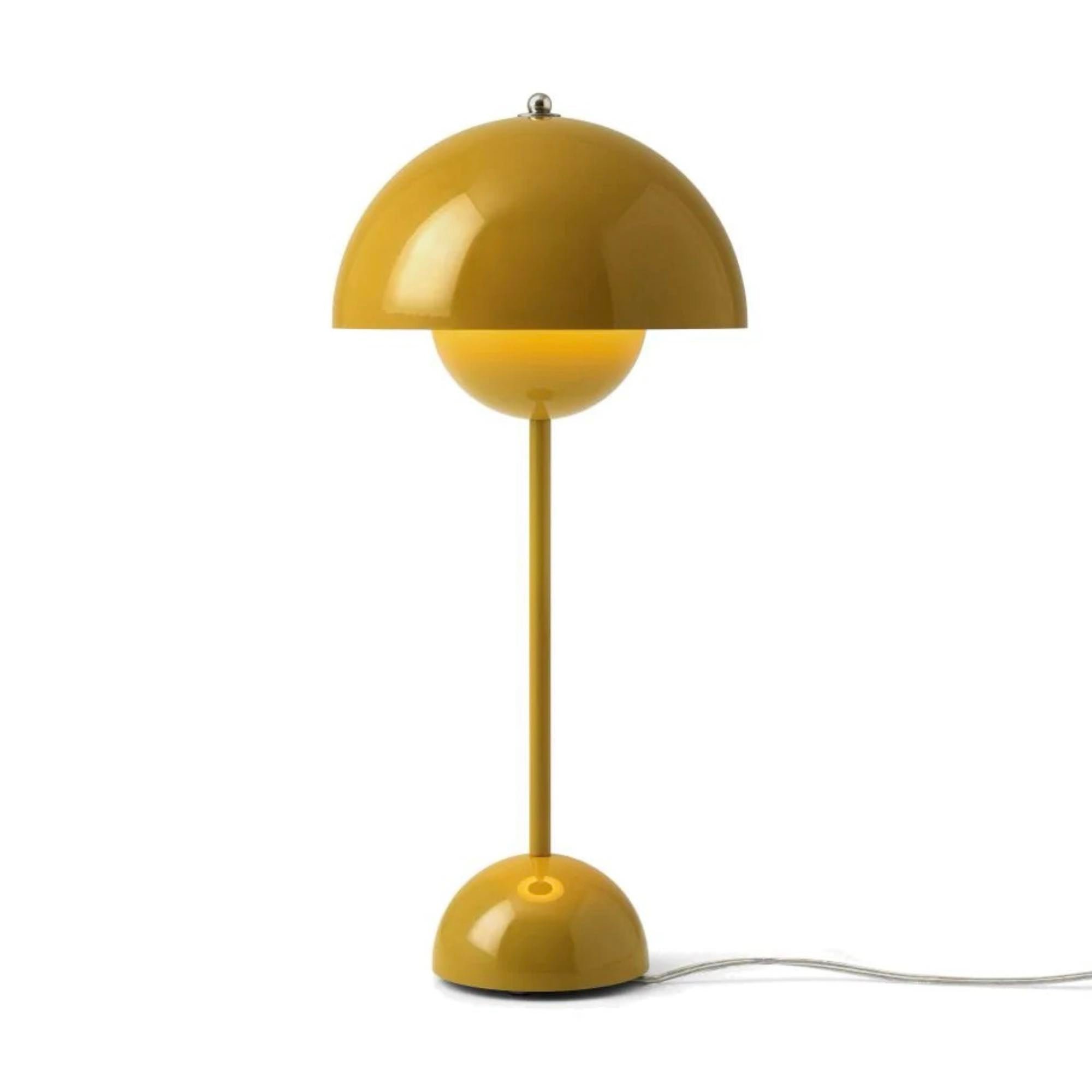 &Tradition Flowerpot VP3 table lamp, mustard