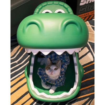 Sunday Home x Toy Story Rex cat house