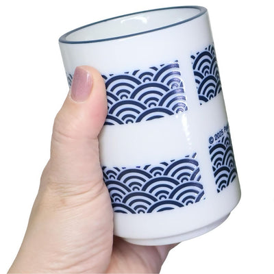 Peanuts Snoopy tea cup, wave