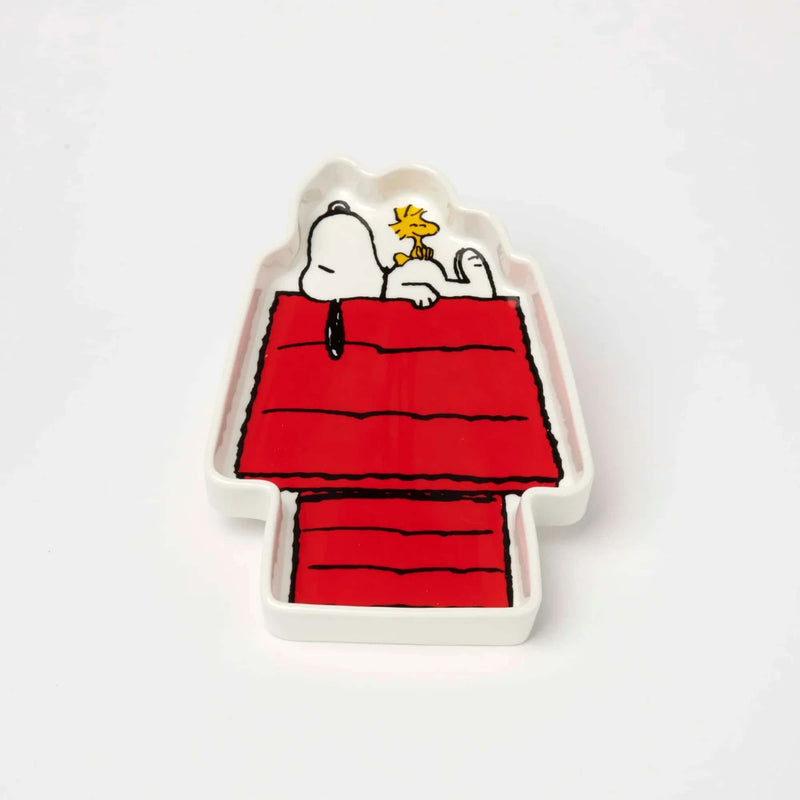 Magpie Peanuts shaped dish, house