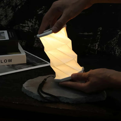 Gingko Mini Twist Hexagon light, walnut