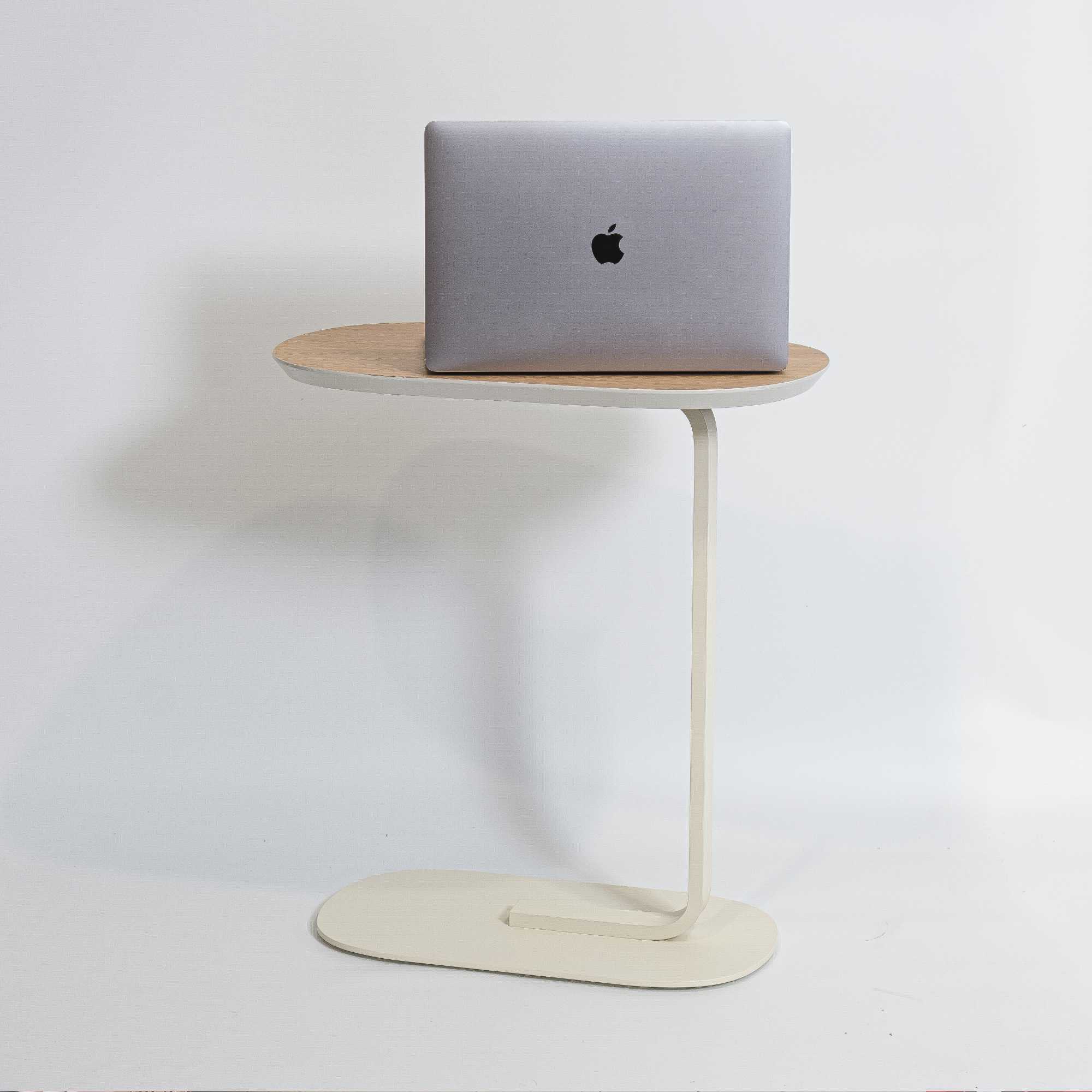 ex-display | Muuto Relate Side Table 60.5cm, Oak Veneer/Off White