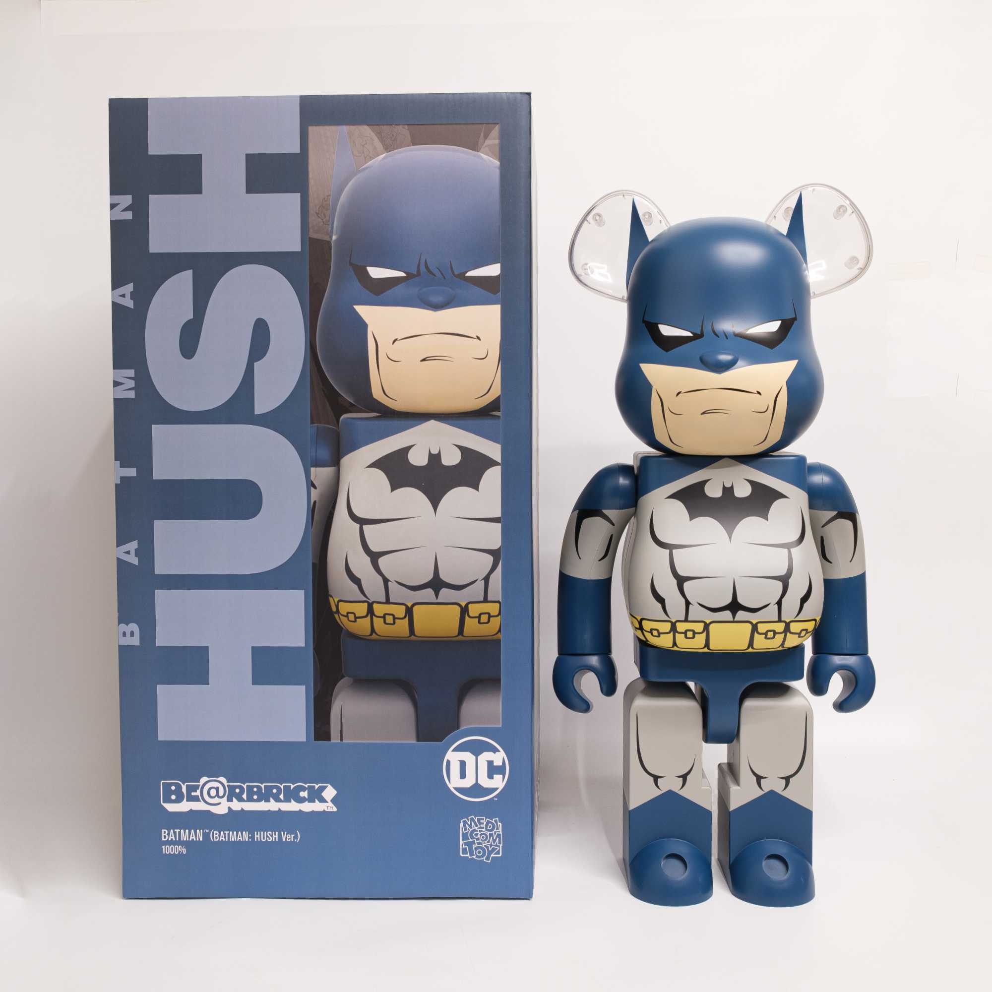 ex-display | BE@RBRICK Batman (Hush Ver.) 1000%
