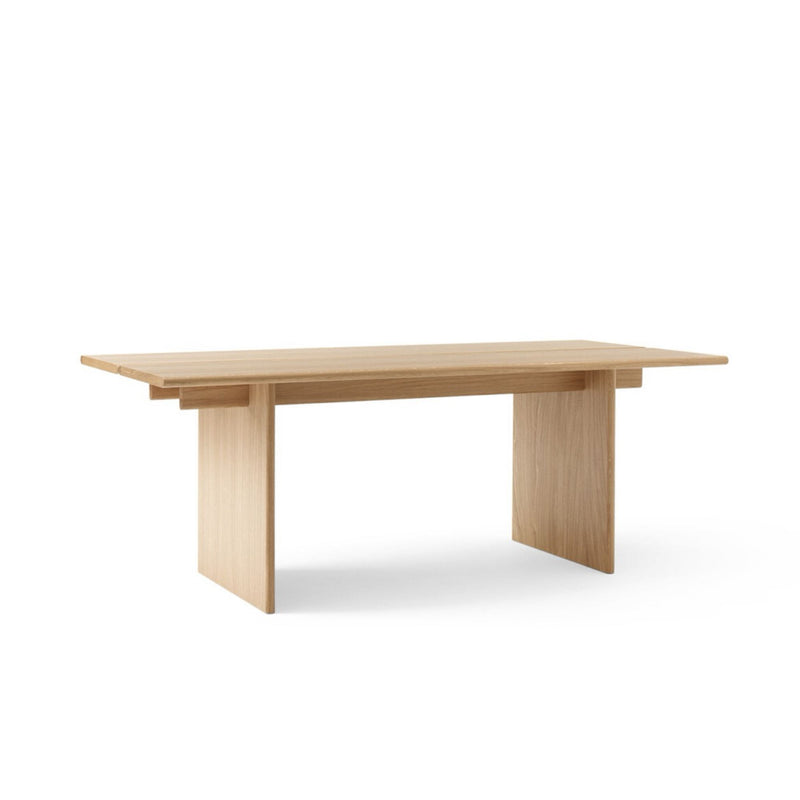 &Tradition Ita OS1 dining table