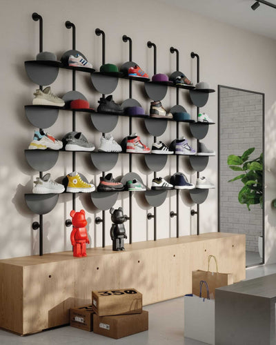 Umbra Solis Adjustable Standing Shelf