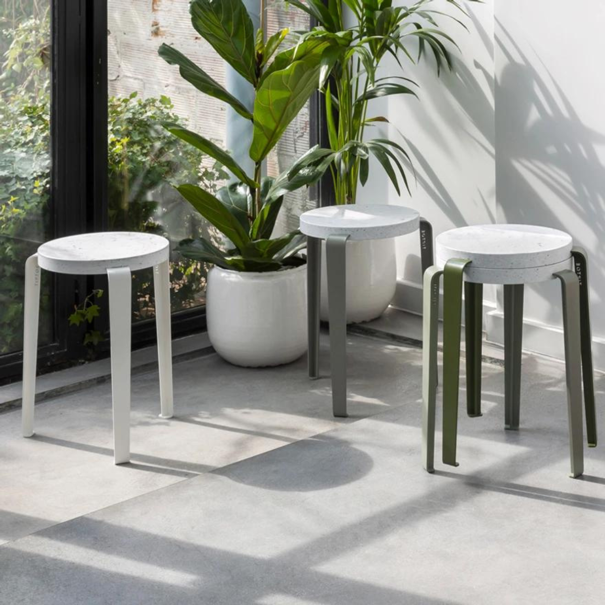 Tiptoe Lou Recycled Plastic Venezia Stool