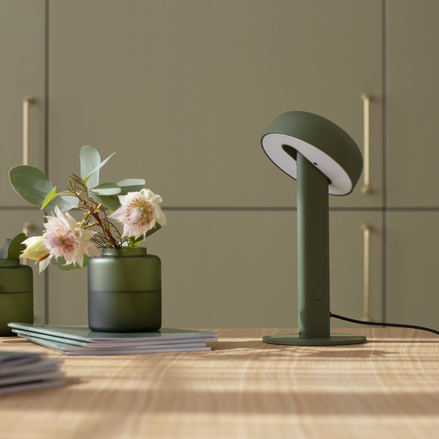 Tiptoe NOD Table Lamp