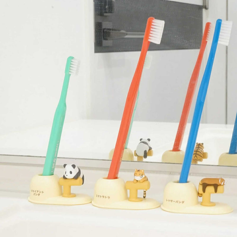 Zoomy Giant Panda Toothbrush Stand