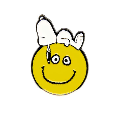 Peanuts x Magpie Snoopy enamel pin, nice day