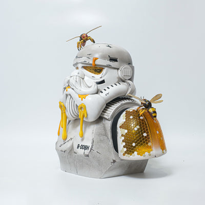 Ex-display | HIVE B-006H Battle Star Wars Sculpture art toy