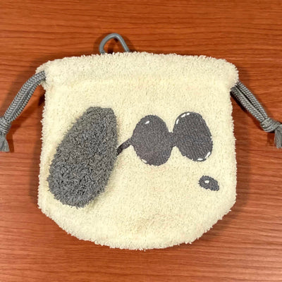 Peanuts Snoopy Fluffy Face drawstring pouch, sunglasses
