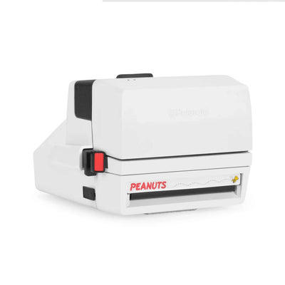 Retrospekt x Peanuts Snoopy Polaroid 600 instant film camera with camera bag