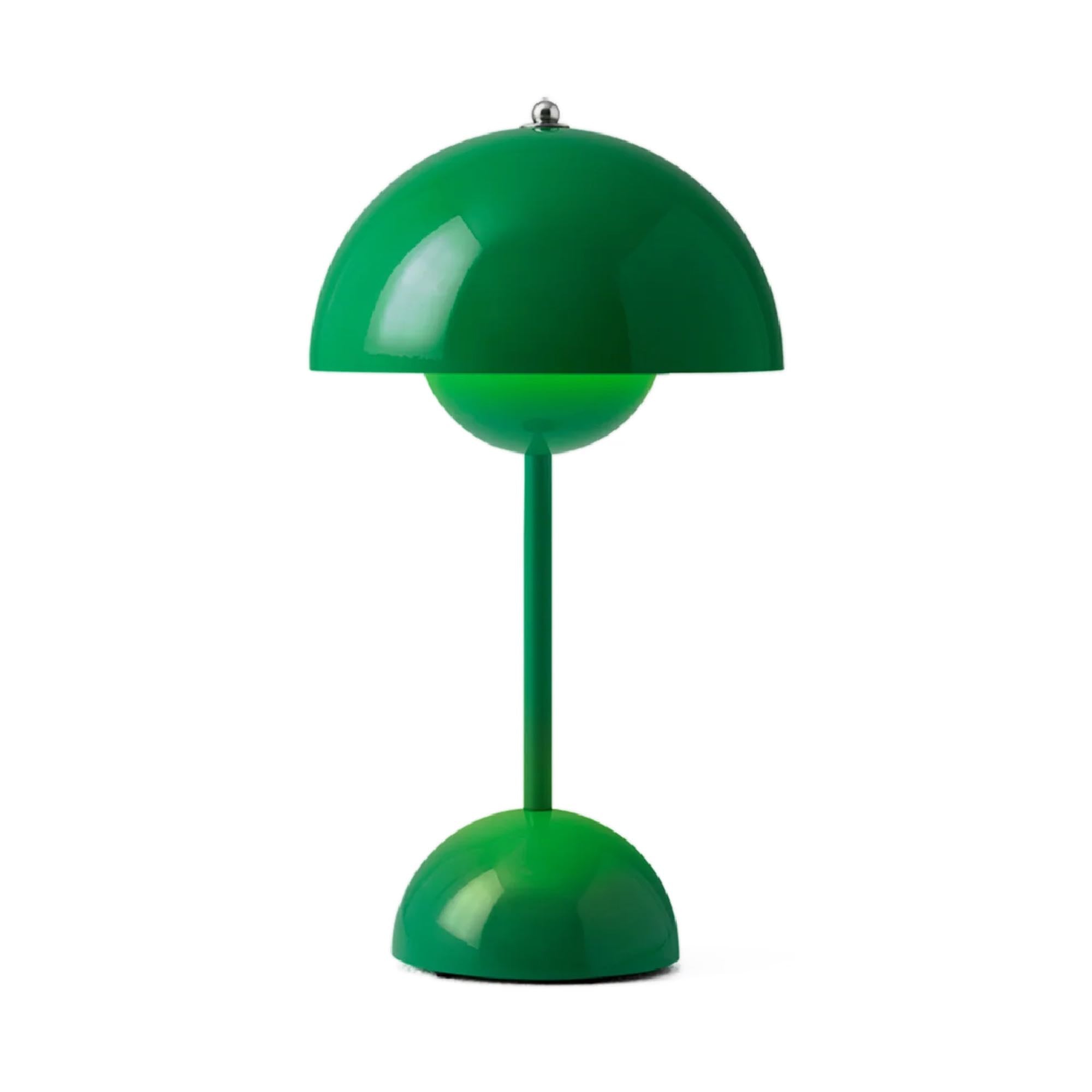 &Tradition Flowerpot VP9 rechargeable lamp, signal green
