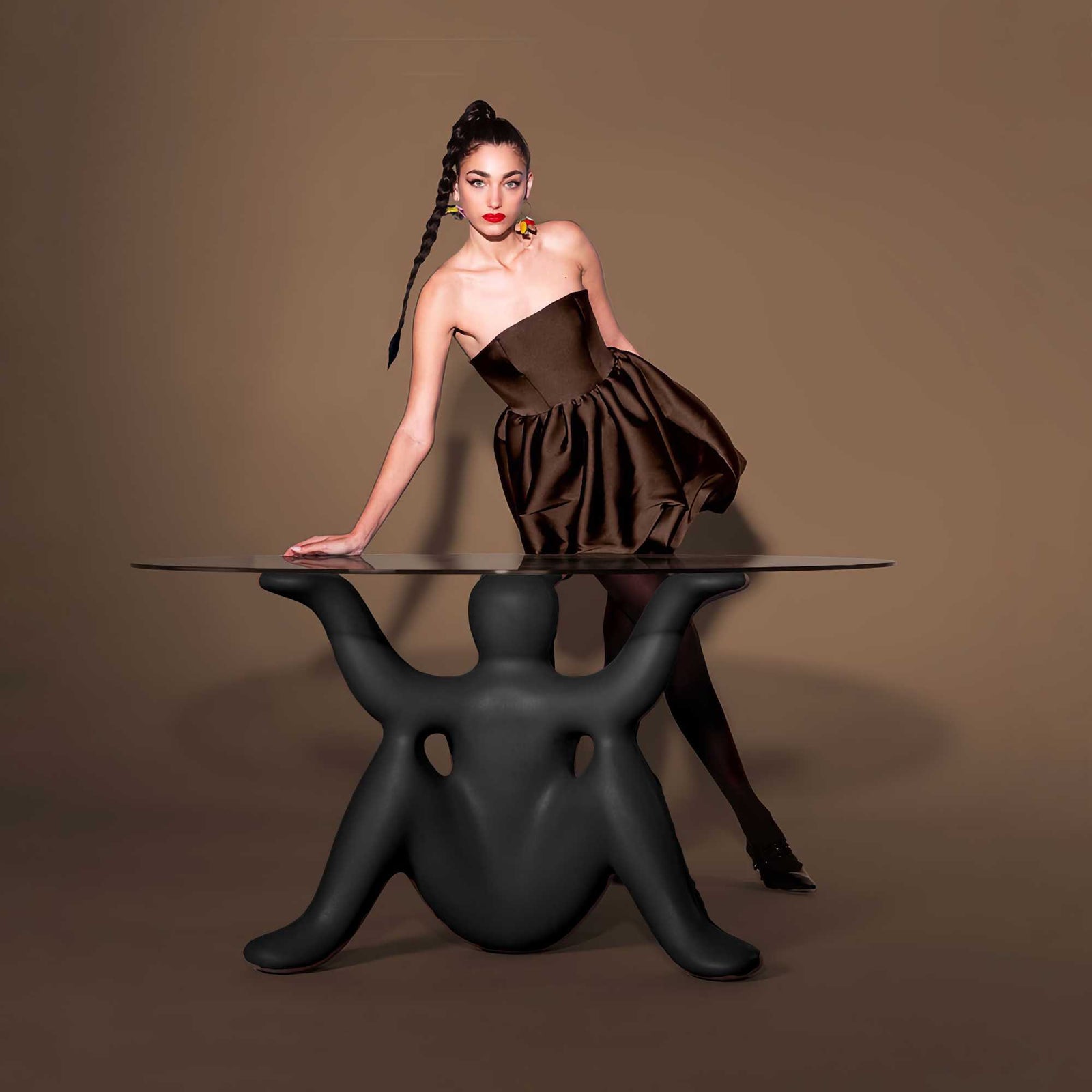 Qeeboo Help Yourself table