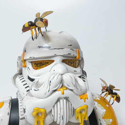 Ex-display | HIVE B-006H Battle Star Wars Sculpture art toy