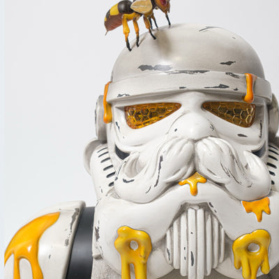 Ex-display | HIVE B-006H Battle Star Wars Sculpture art toy
