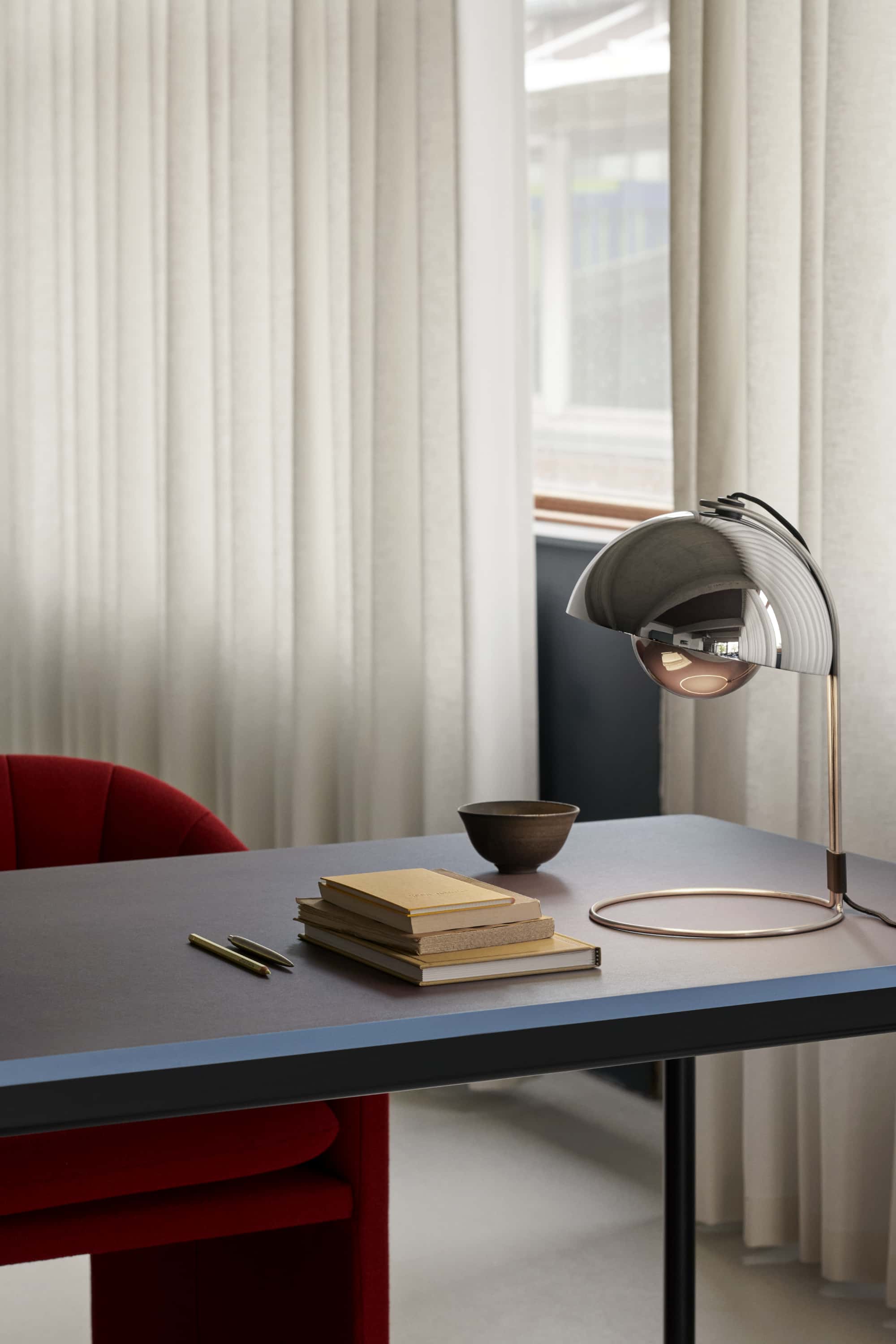 &Tradition Flowerpot VP4 table lamp