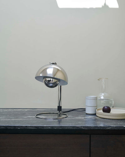 &Tradition Flowerpot VP4 table lamp