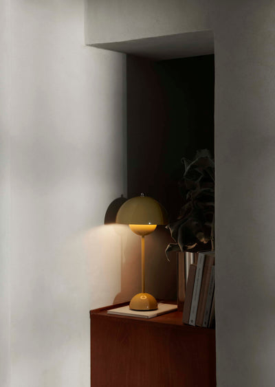 &Tradition Flowerpot VP3 table lamp
