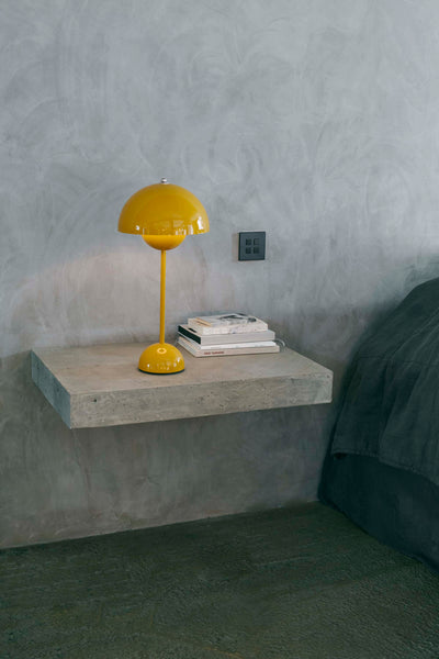 &Tradition Flowerpot VP3 table lamp