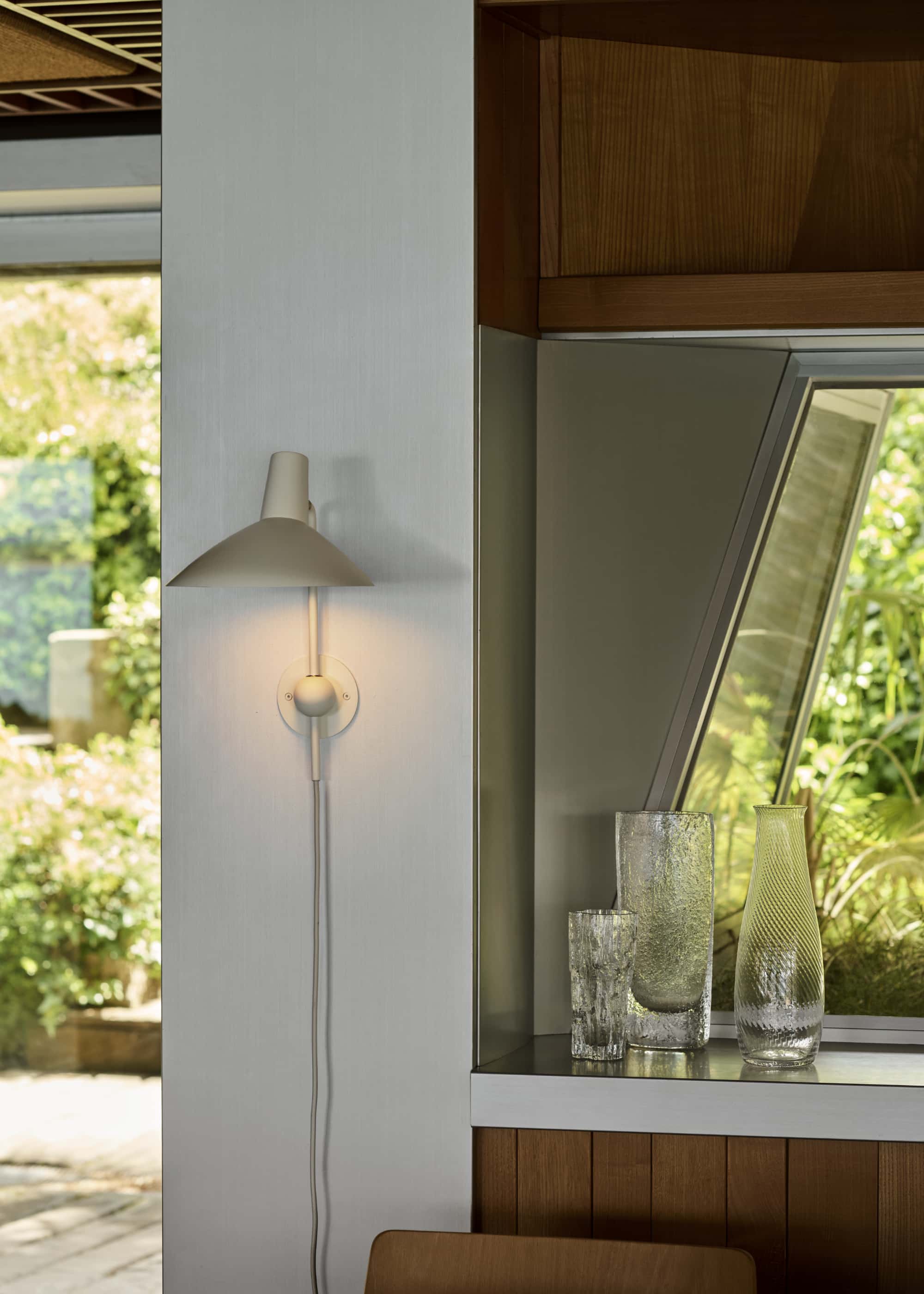 &Tradition Tripod HM12 wall lamp