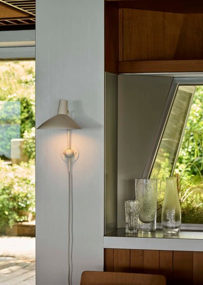 &Tradition Tripod HM12 wall lamp