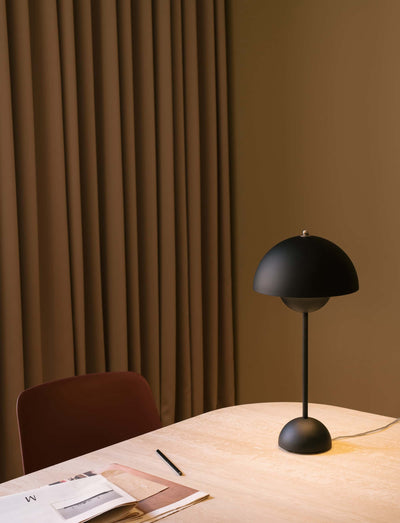 &Tradition Flowerpot VP3 table lamp