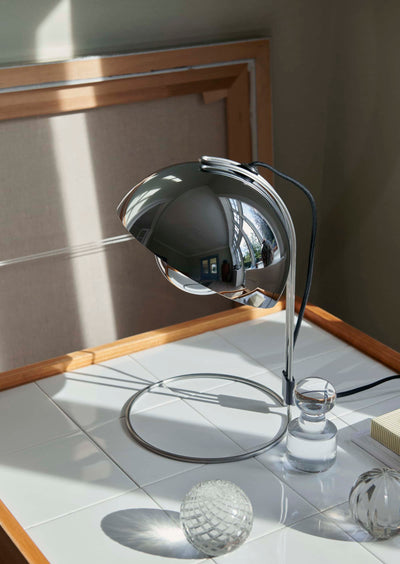 &Tradition Flowerpot VP4 table lamp