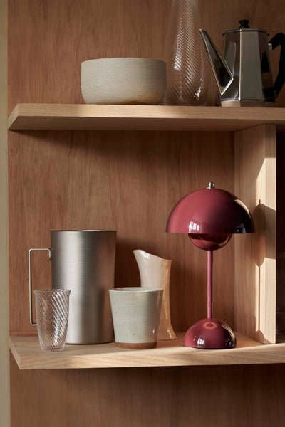 &Tradition Flowerpot VP9 portable table lamp, dark plum