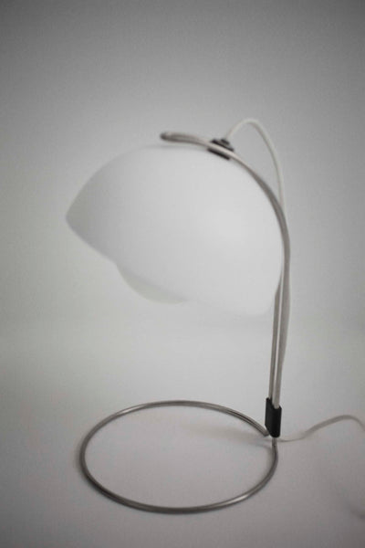 &Tradition Flowerpot VP4 table lamp