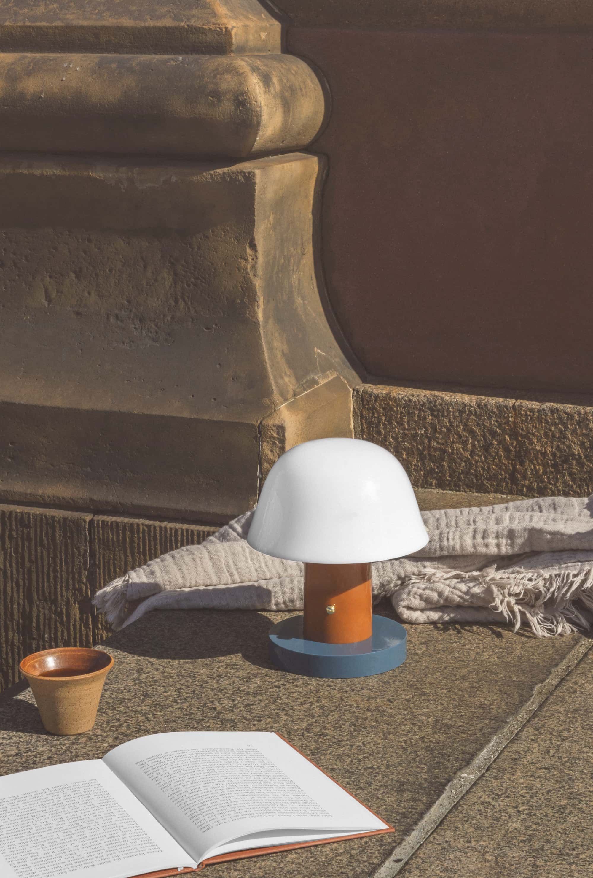 &Tradition Setago JH27 rechargeable lamp, rust/thunder