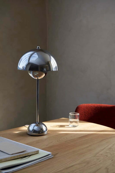 &Tradition Flowerpot VP3 table lamp, chrome