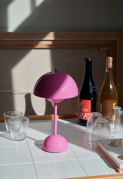 &Tradition Flowerpot VP9 rechargeable lamp, tangy pink