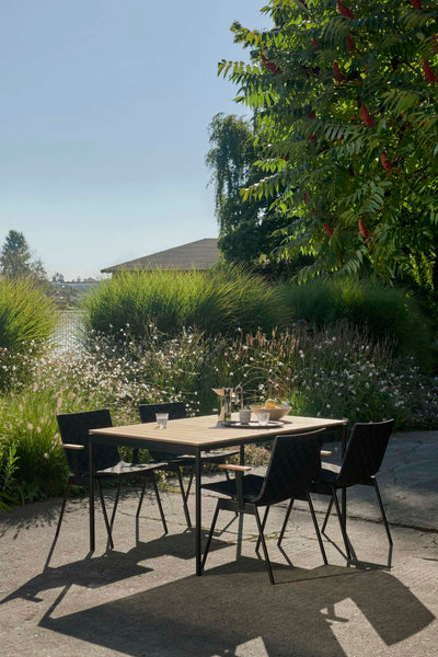 &Tradition Ville AV25 outdoor dining table