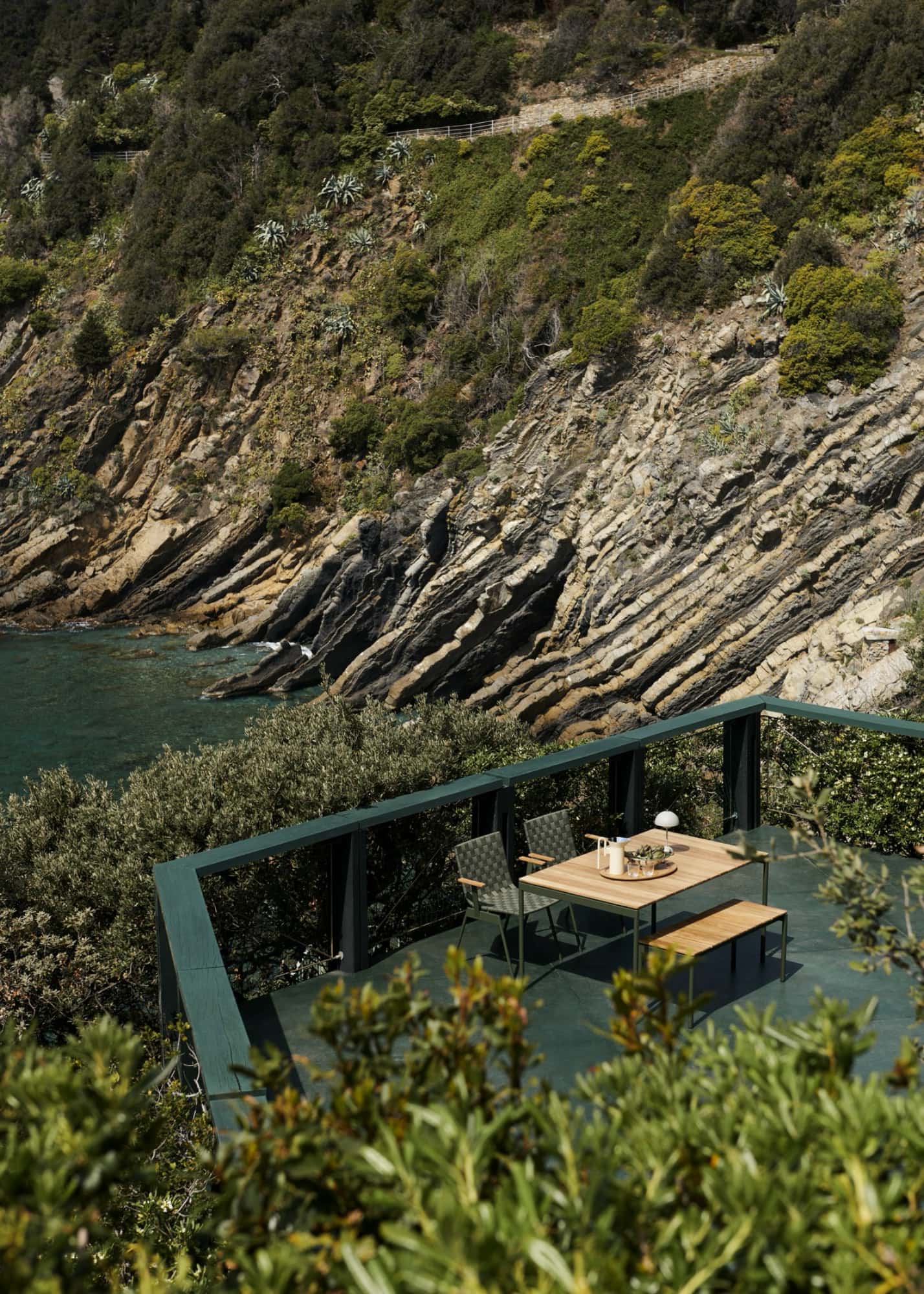 &Tradition Ville AV34 outdoor arm chair