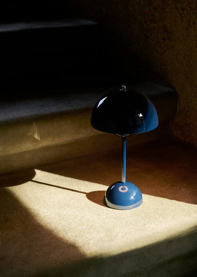 &Tradition Flowerpot VP9 rechargeable lamp, steel blue