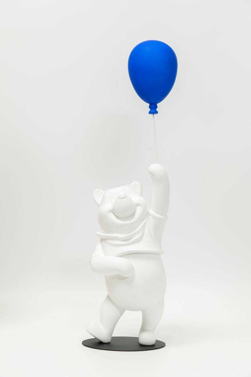 refurbished | Leblon Delienne Winnie The Pooh 52cm, matt white & blue