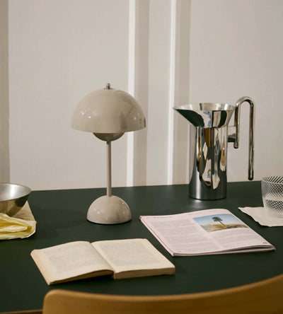 &Tradition Flowerpot VP9 rechargeable lamp, grey beige