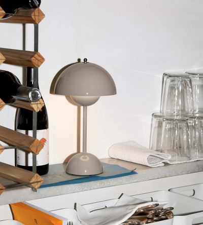 &Tradition Flowerpot VP9 rechargeable lamp