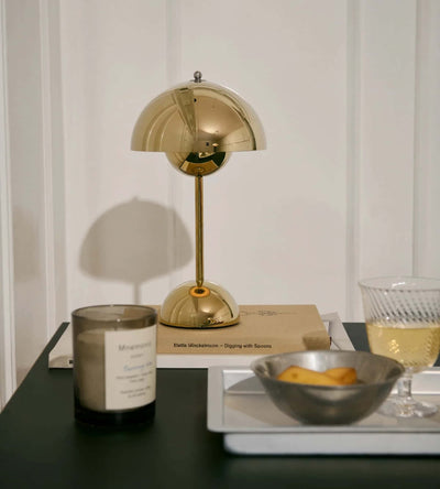 &Tradition Flowerpot VP9 rechargeable lamp