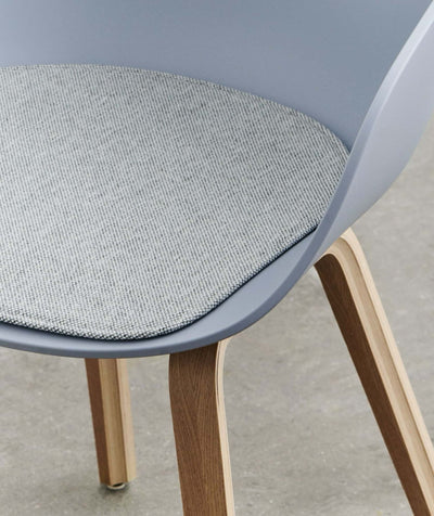 Hay seat pad for AAC with arm, mode009